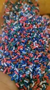 出售电线皮破碎料,长期有货