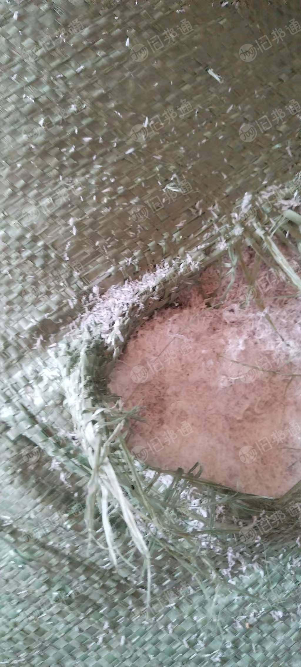出售PC粉，手机壳镂空下来的，现货几吨