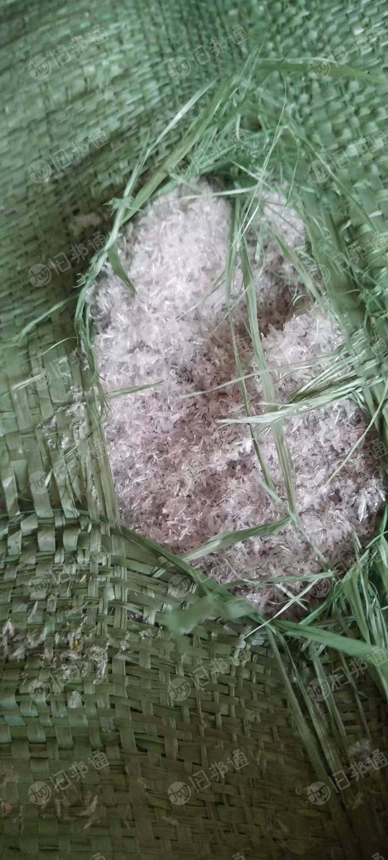 出售PC粉，手机壳镂空下来的，现货几吨