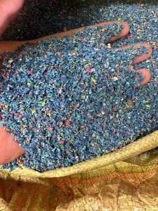 长期出售PVC吹毛料，是从废旧的水管下来的，可以用来做鞋底