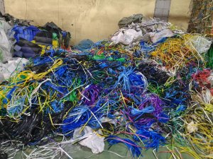 江苏附近收购杂色全漂PP打包带压块