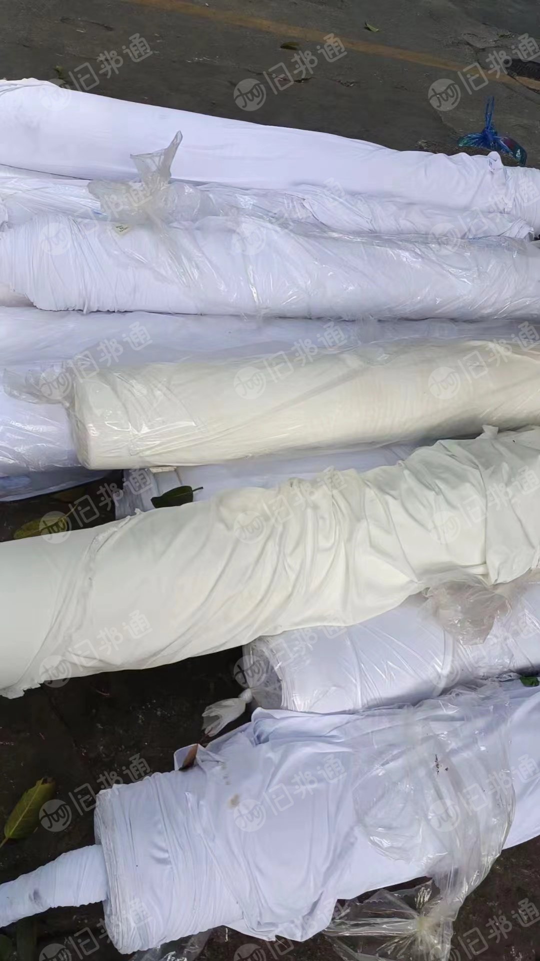 出售牛奶丝，涤氨材质，擦机布，现货只有两三吨，货在广东惠东