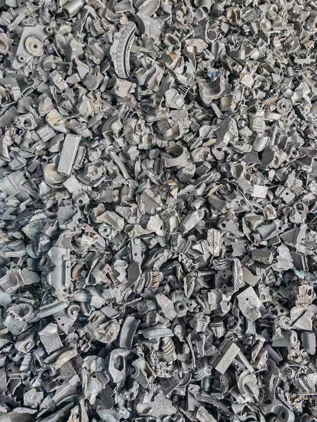 长期出售浮选抛光铝破碎料,出水95以上,1.7的铜