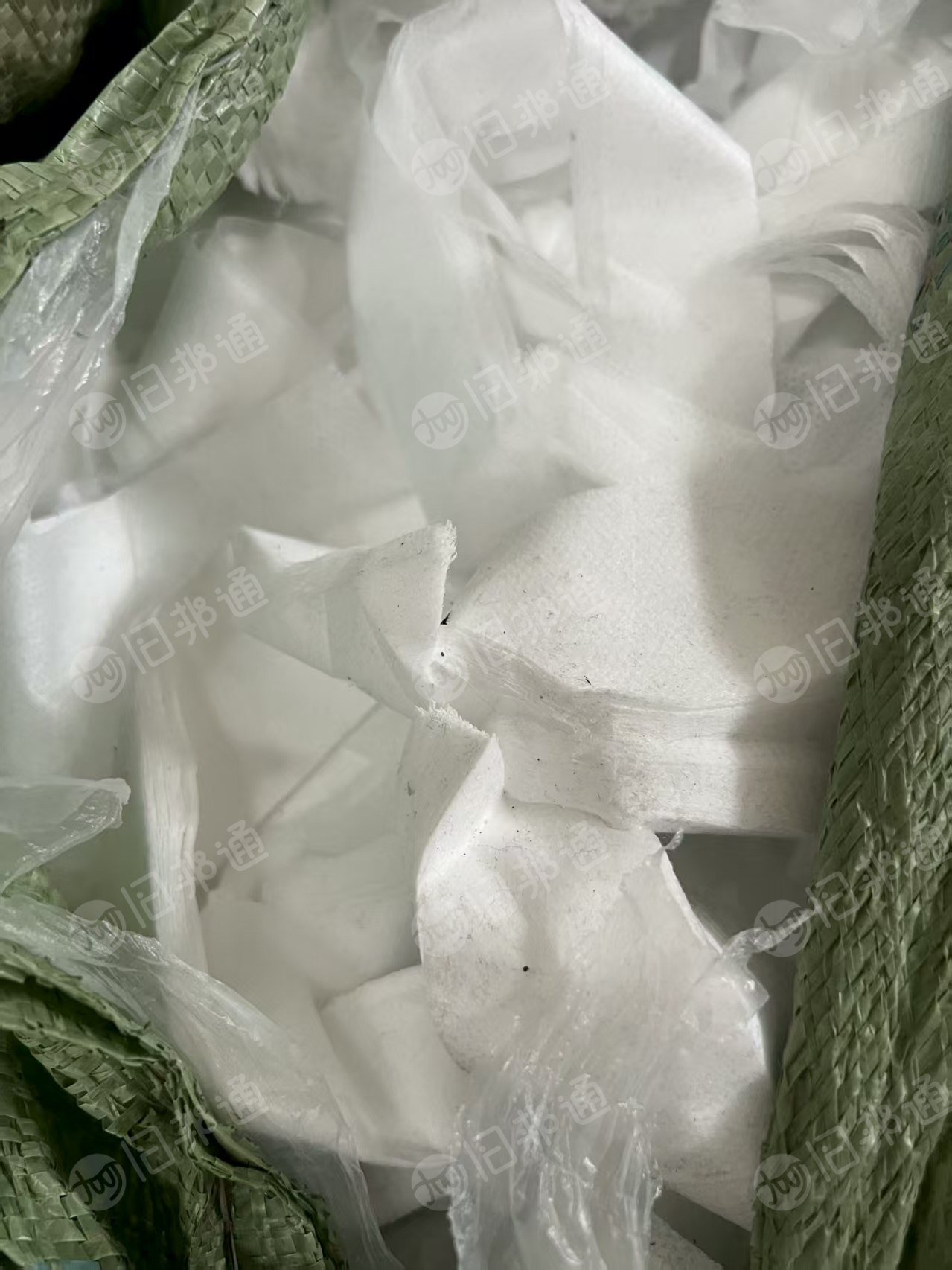 长期大量出售涤纶废布，涤纶造粒布，涤纶碎布，有分颜色，月供一百多吨，货在河南平顶山