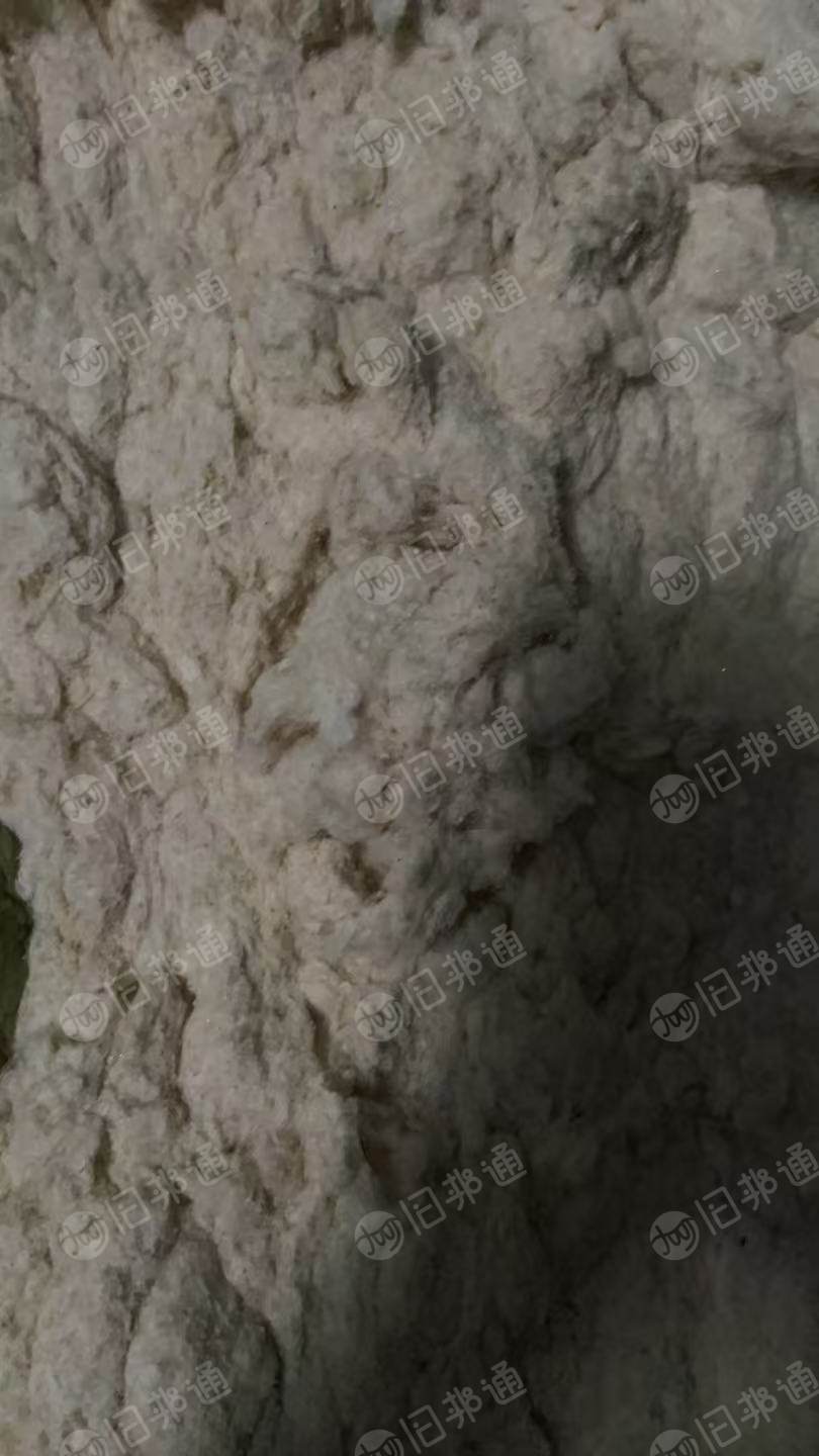 出售气流纺下来的排渣料,纺纱厂下脚料,涤棉材质,含棉50%,可以纺7-8支手套纱,现货有30吨
