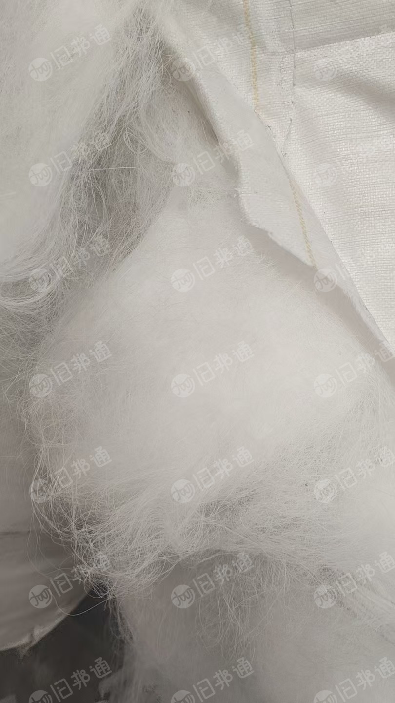 出售pp复合无纺布边角料，现货20吨，因厂搬迁，低价出售