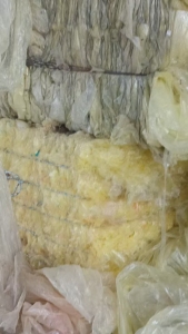 长期出售风电黄膜，压包和粉碎料