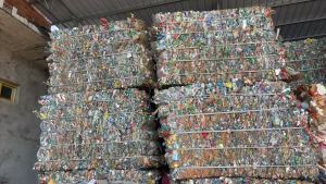 大量出售PET五色瓶砖