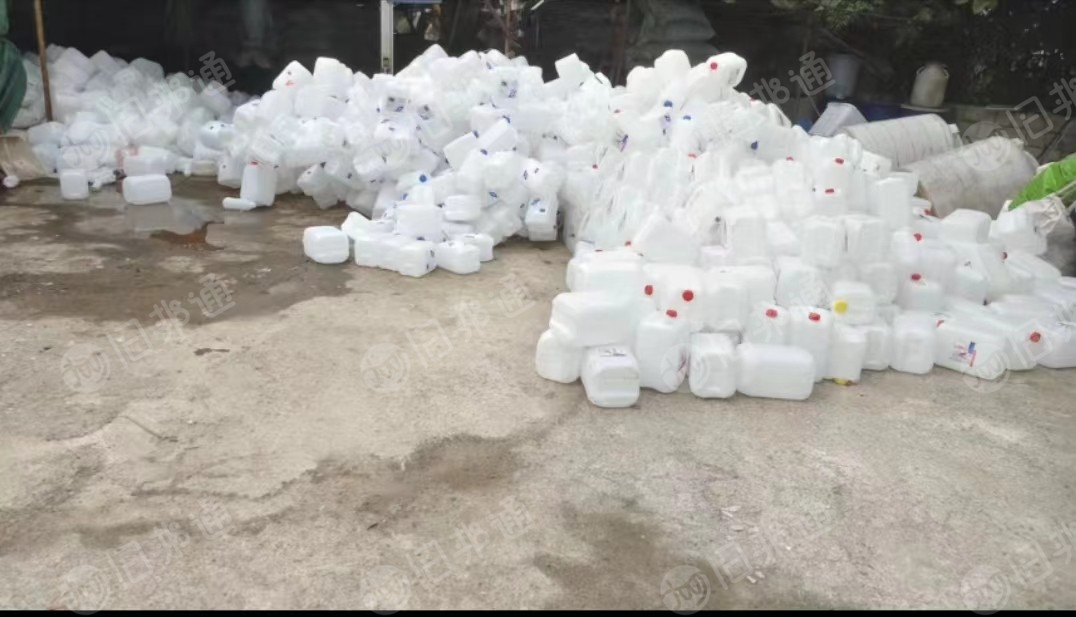 长期出售透析桶破碎料，ab桶破碎料，现货30吨左右
