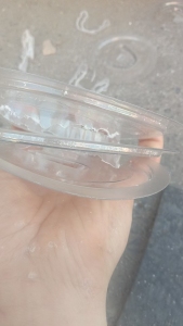 长期出售PET复合TPU牙套废料，里面含少部分TPU牙套料，每月7-8万片左右