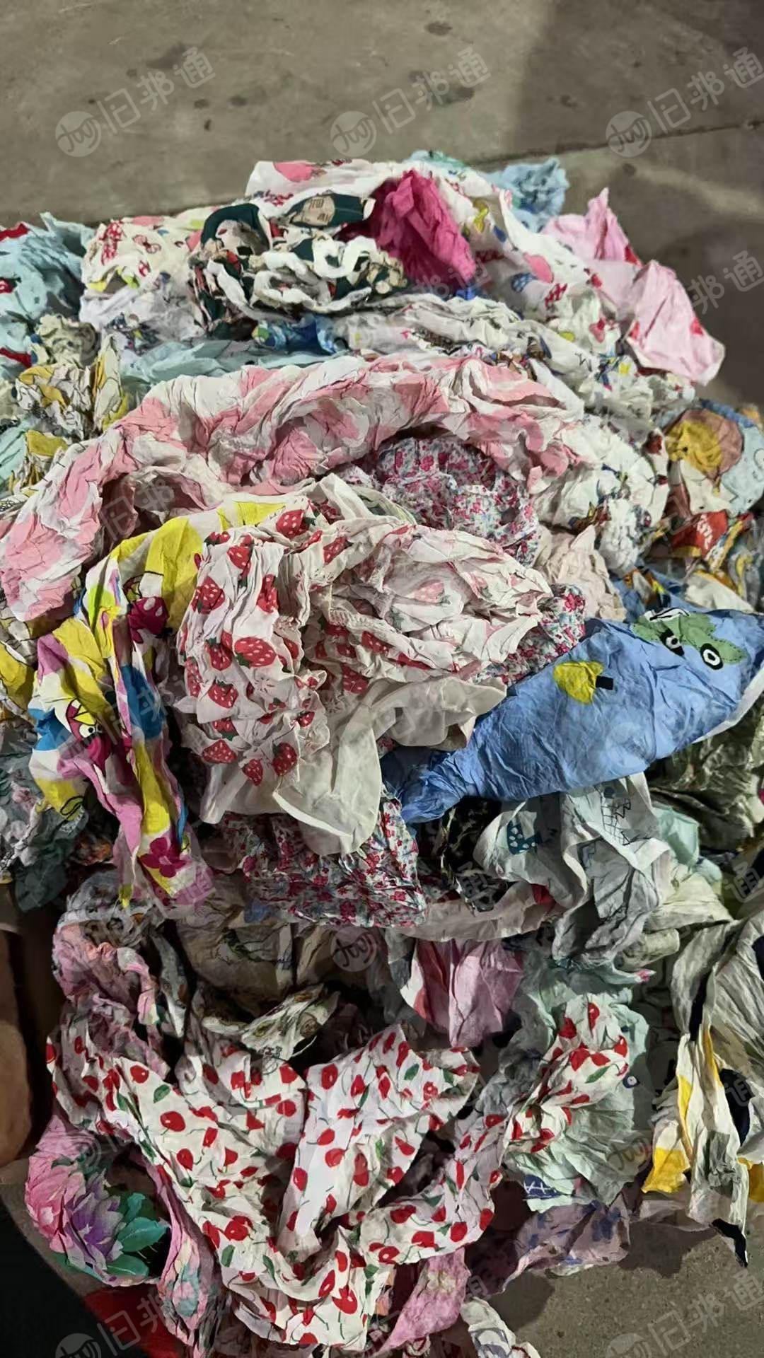 长期大量回收小孩子穿的邹邹巴巴的衣服,棉质面料,开花用,厂在福建福州