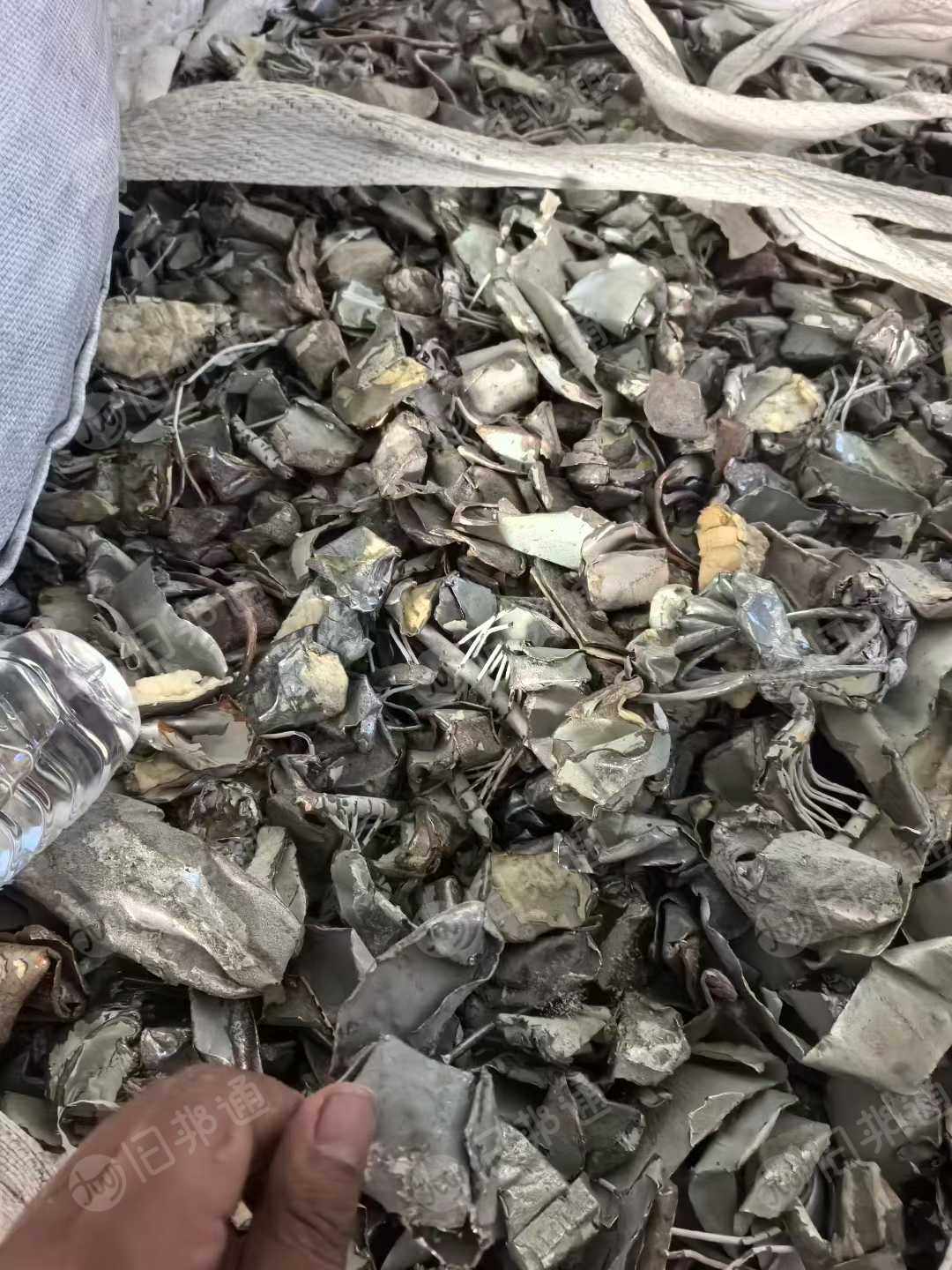 长期出售冰箱破碎铁，洗衣机压块