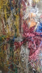 长期出售PP打包带废料，PP打包带毛料