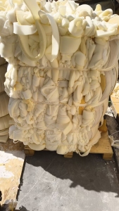 长期出售床垫厂下来的海绵，海绵边角料，现货5吨左右