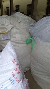 长期出售化纤厂下来的单6锦纶废丝，半光废丝，尼龙废丝，现货一挂车