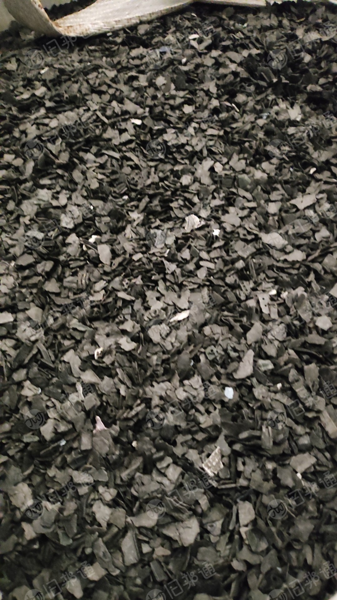 出售PC破碎料，手机盖破碎料，手机原厂下来的PC破碎料，月供60吨