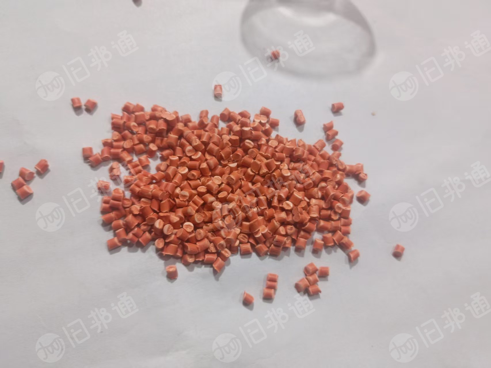 常年大量出售PP颗粒，适合做凳子，拖把，草莓框，过60和80目， 每个月产量2000吨
