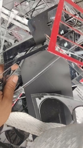 出售贴3m胶的亚克力废料，现货10吨