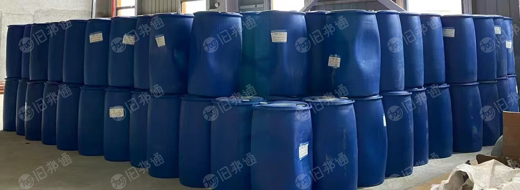 出售二手蓝桶，单边的，装捕收剂下来的，现货230个