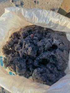 长期出售磨毛料，涤棉的纯棉的，白色杂色都有，现货各有几十吨