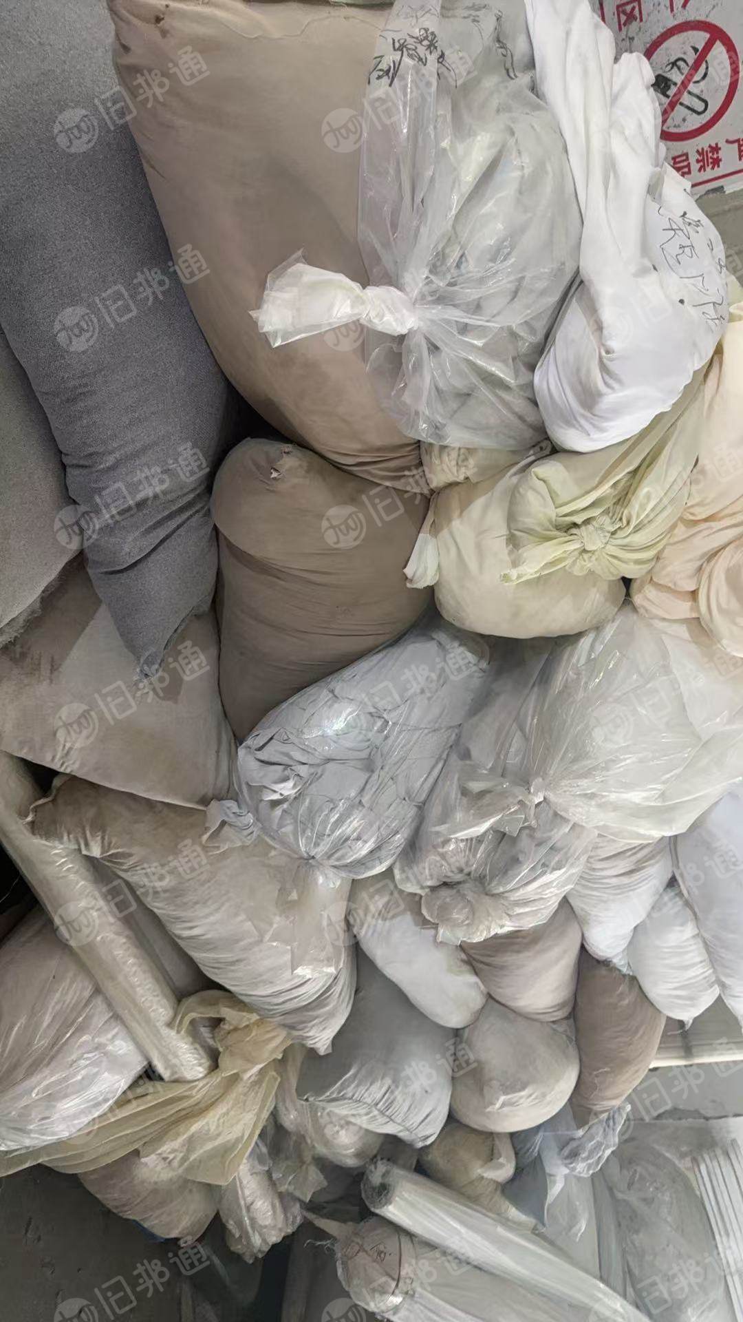 长期出售全涤遮光布，厂里生产剩下来的尾货，门幅2米8，260gsm，这一批有十吨左右，货在浙江湖州