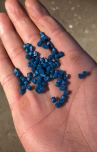 出售PE低压中空颗粒,可吹塑,拉管,注塑用