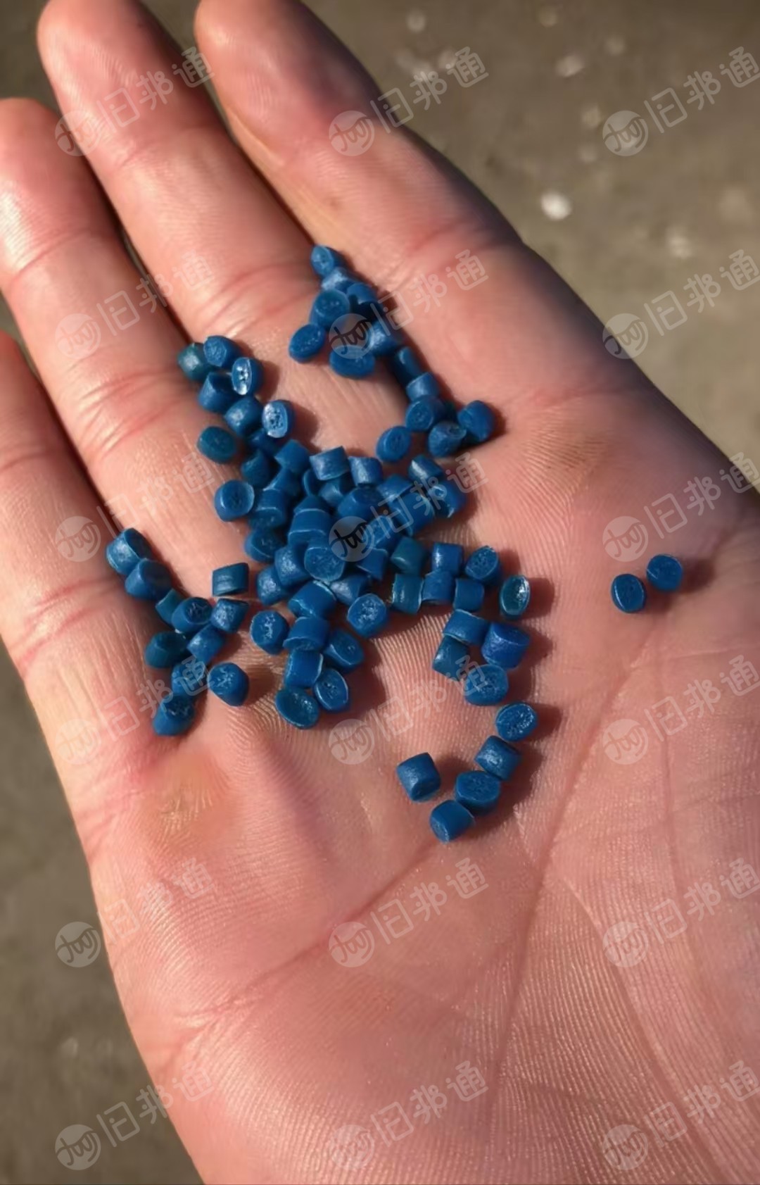 出售PE低压中空颗粒，可吹塑，拉管，注塑用