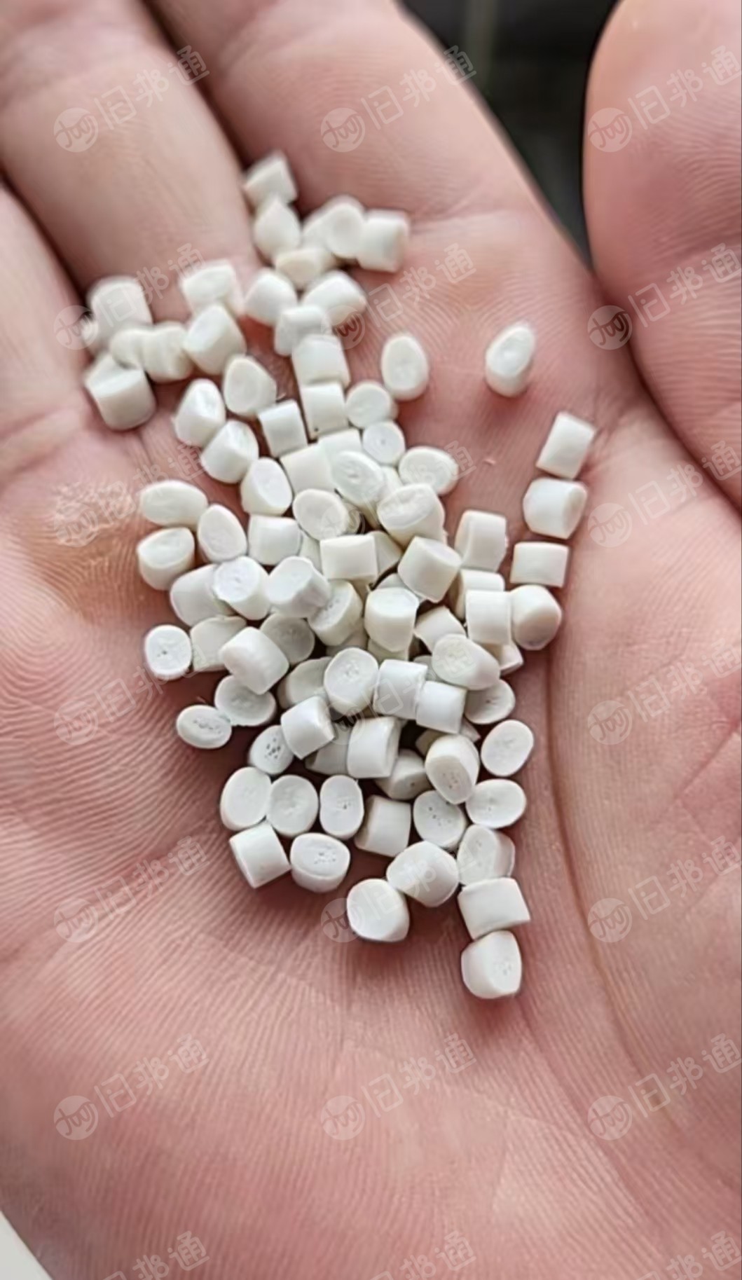 出售PE低压中空颗粒，可吹塑，拉管，注塑用