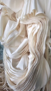 长期出售锦氨废布，做内衣下来的，现货200吨左右