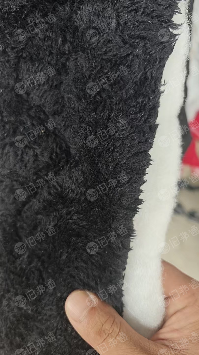 长期出售夹丝棉下脚料，做童装下来的，压包好的，现货60吨左右