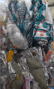 出售干造花丙膜废料，包装厂和食品厂下来的，月供三十多吨