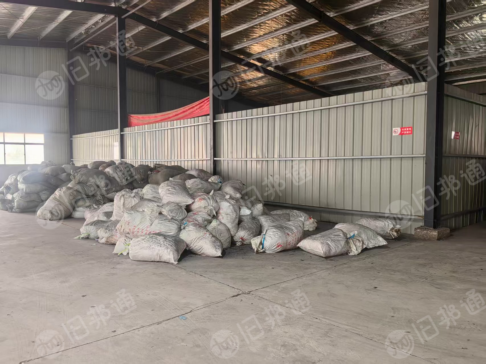 长期出售气流纺侠下来的纯棉布边纱,涤纶布边纱,月供六十吨左右