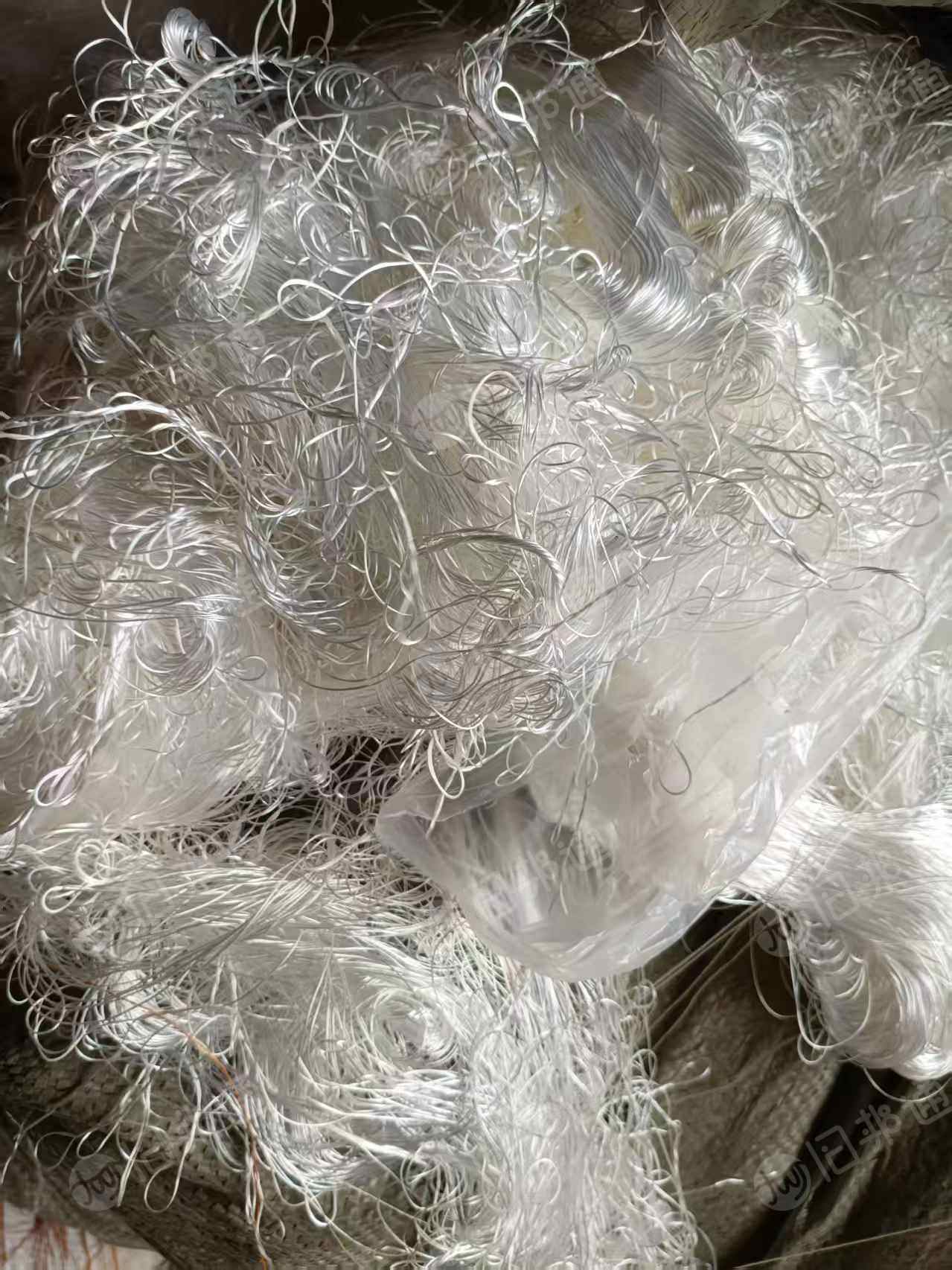 长期出售涤纶废布，涤纶长丝，涤纶丝，现货有5吨左右，货在河北衡水