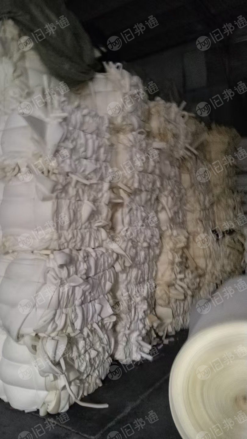 长期出售床垫海绵边角料，废海绵，白色，无粉无皮，现货有一挂车，货在浙江宁波