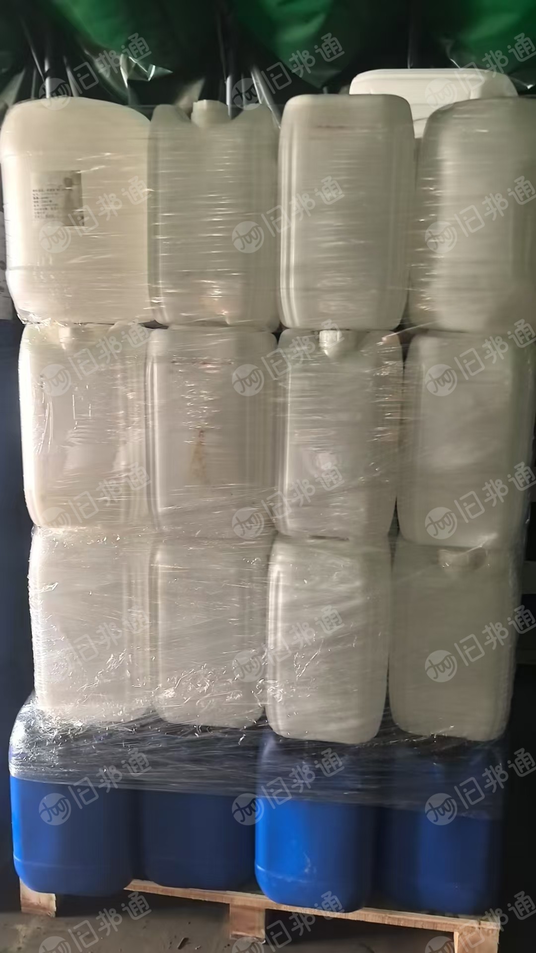 出售二手的塑料桶,装化学药剂,25升