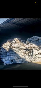 厂家出售二手吨包废料，现货5吨左右，之前装饲料原料，碎玉米的