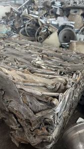 长期出售汽车水箱铝压块