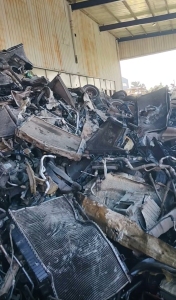 出售汽车小件，金属配件等，现货够车