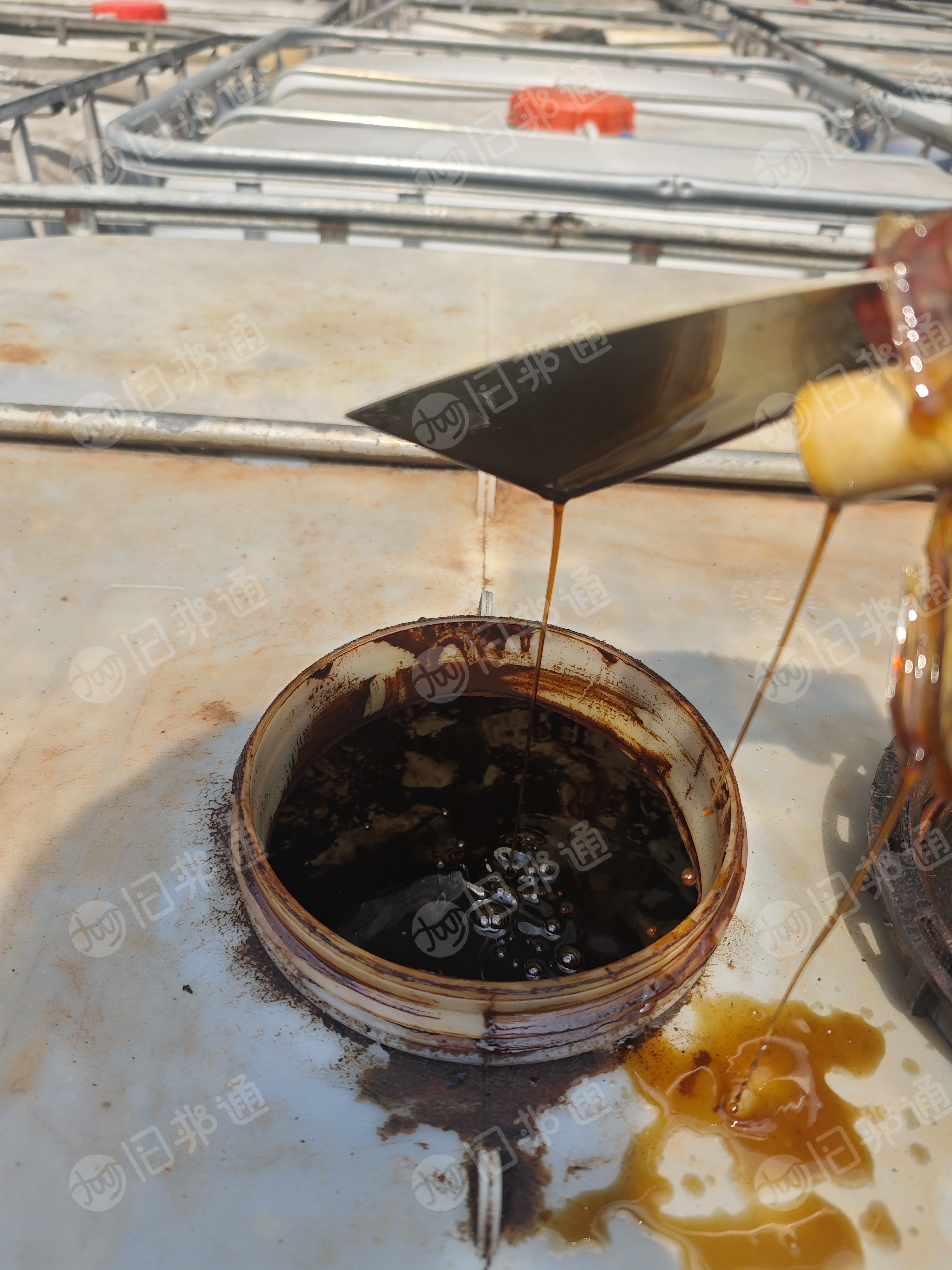 出售皮革厂的皮革油，dop油混合环氧大豆油，密度93-96