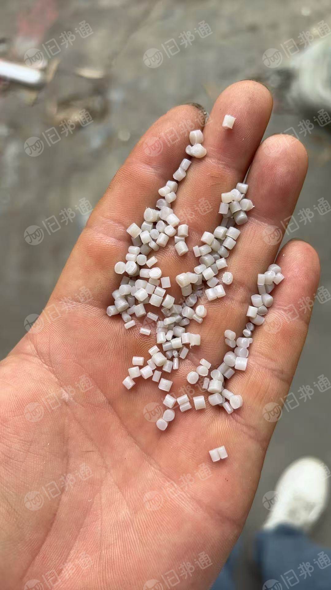 出售珍珠棉颗粒，二白料，月供30吨