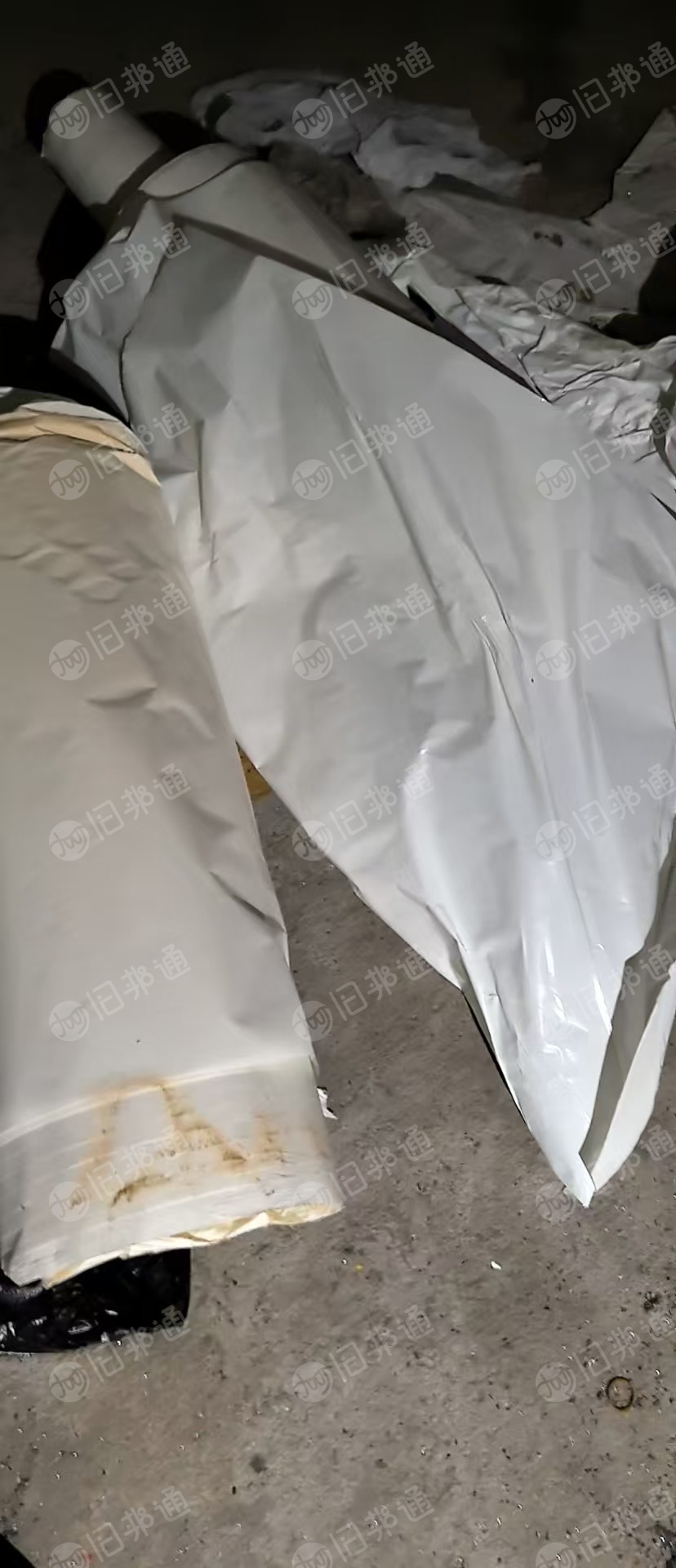 出售卷筒白色硅油纸废料，带纸管