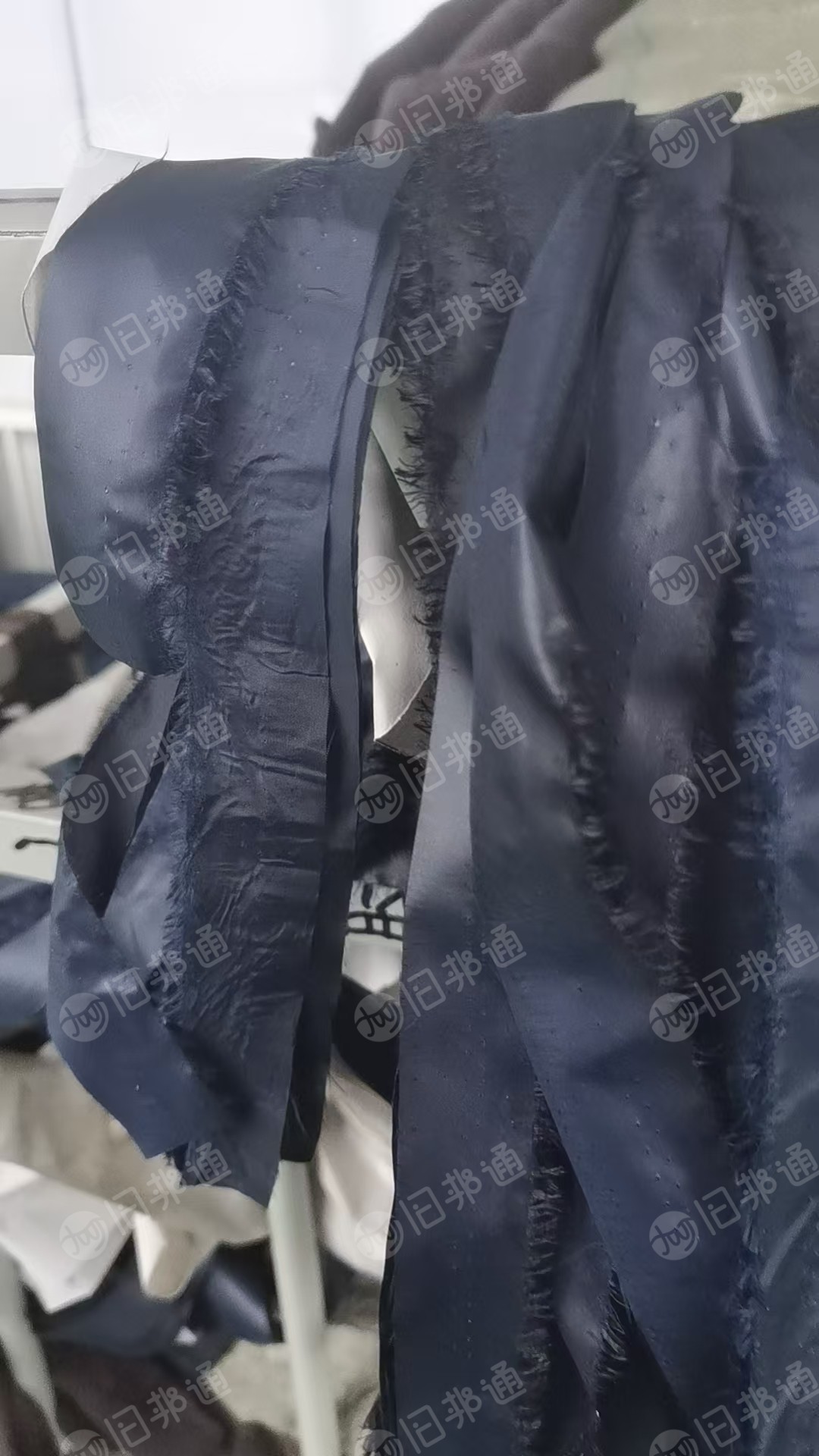 长期出售服装厂下来的废布统货，涤纶废布，纯棉废布，氨纶废布，各种边角料，大部分化纤的，月供20吨