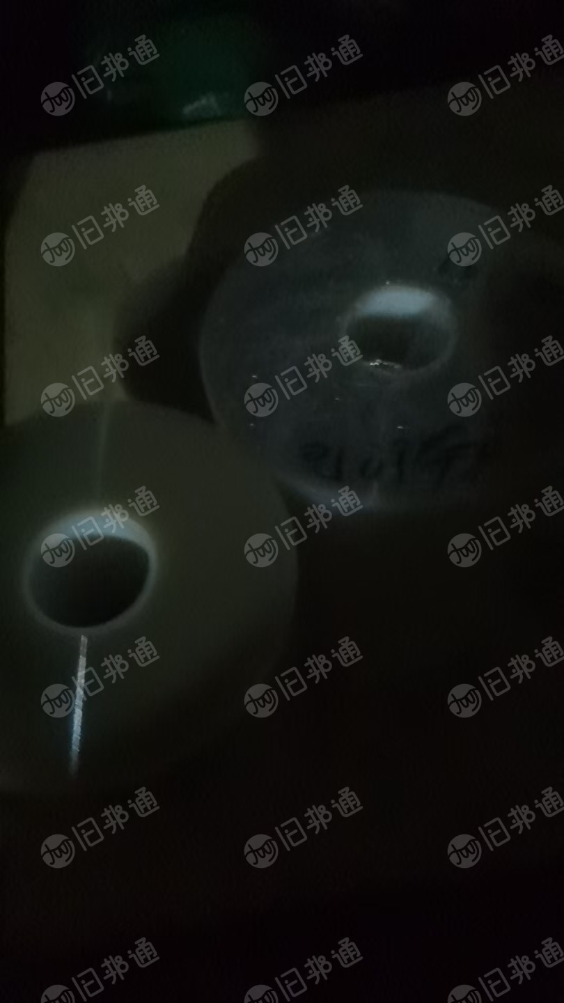 出售PET膜废料，带胶的现货30吨，无胶3-4吨左右