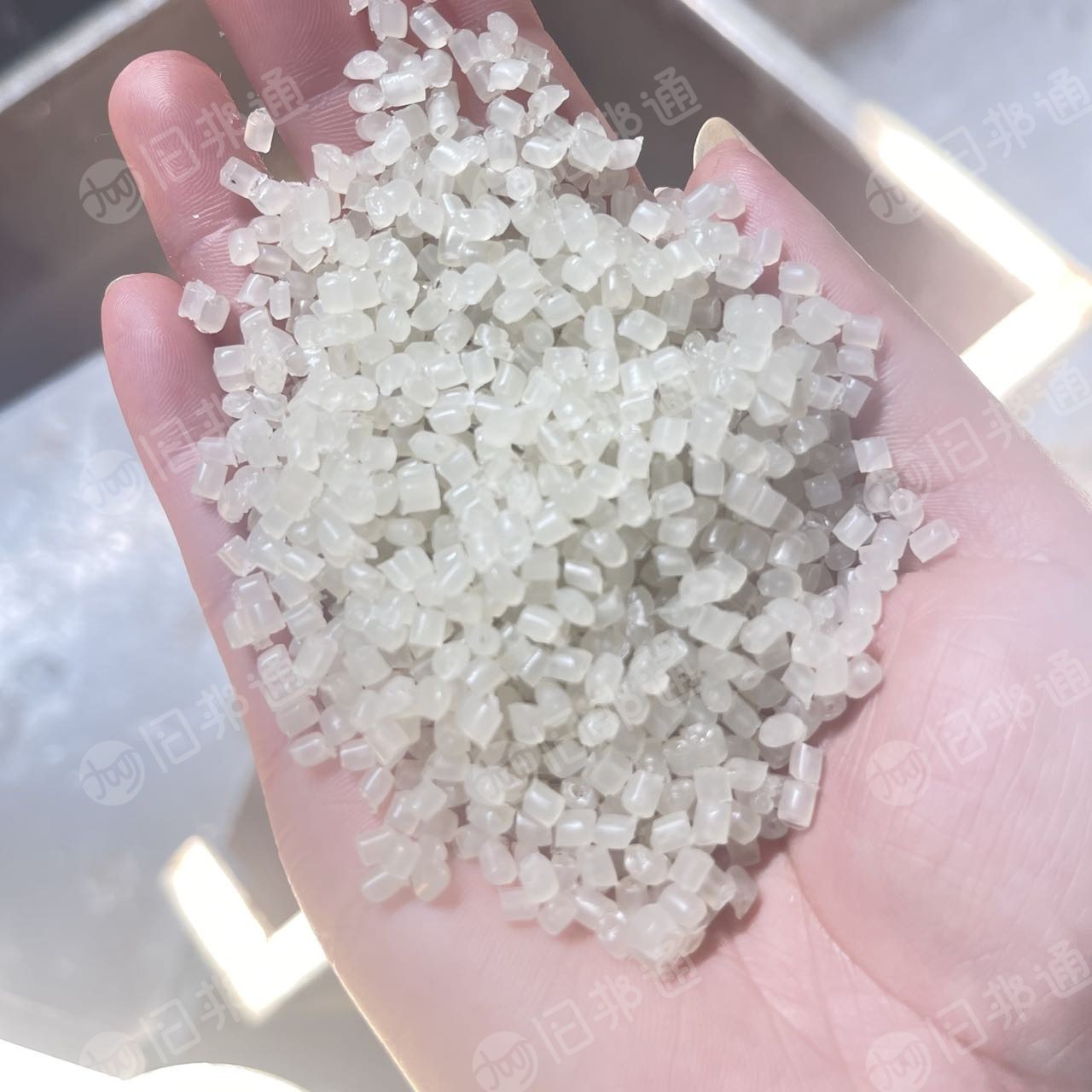出售餐盒颗粒，饭盒颗粒，透明餐盒颗粒