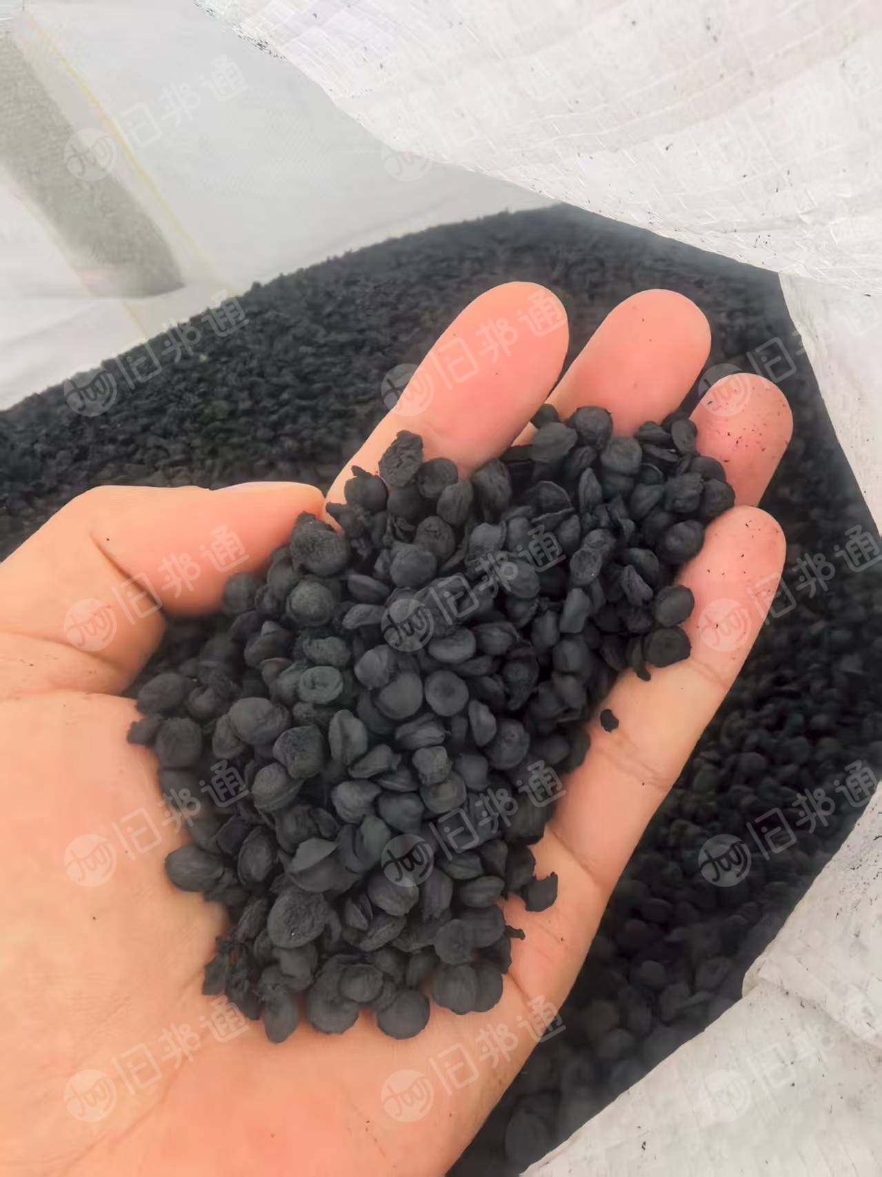 出售花丙颗粒和EVA鸡爪料颗粒， 黑色PP