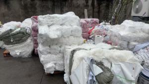 出售废不干胶纸，有膜