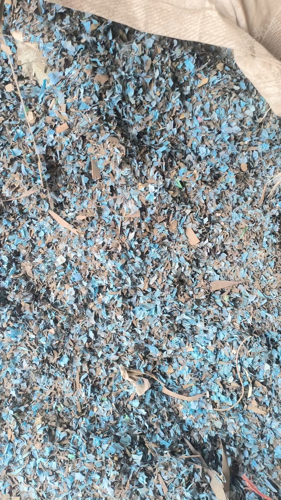 长期大量出售PVC塑钢磨粉料,每个月100多吨