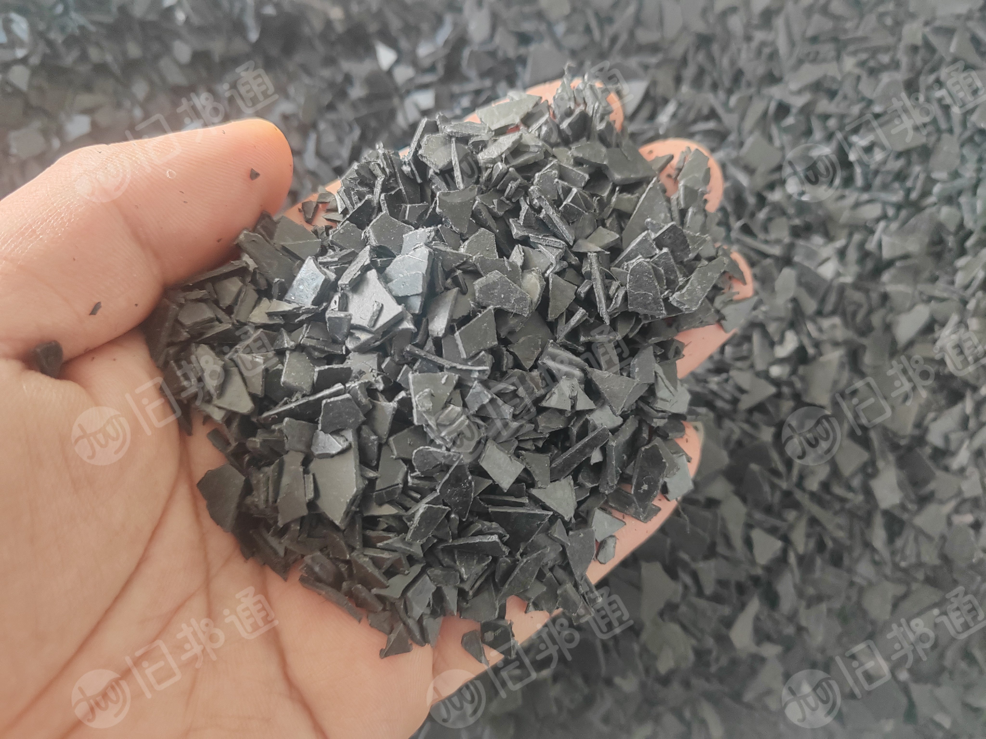 出售黑色PP吸塑餐盒破碎料