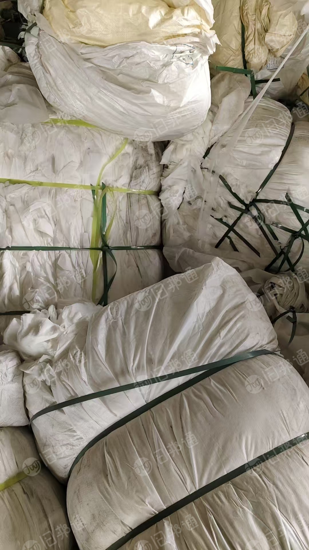 出售PP复合PET无纺布，白色复合无纺布，可以造粒用，现货有6吨左右，货在浙江金华