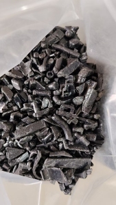 出售黑色PC+ABS合金破碎料，冲击40，汽车配件产品料下来的